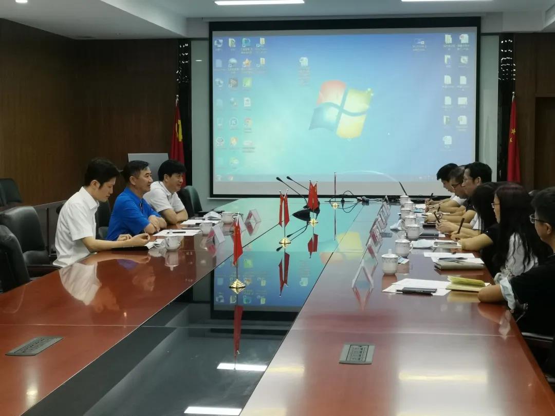 南宫NG娱乐光电党委书记王广军深入南宫NG娱乐半导体调研