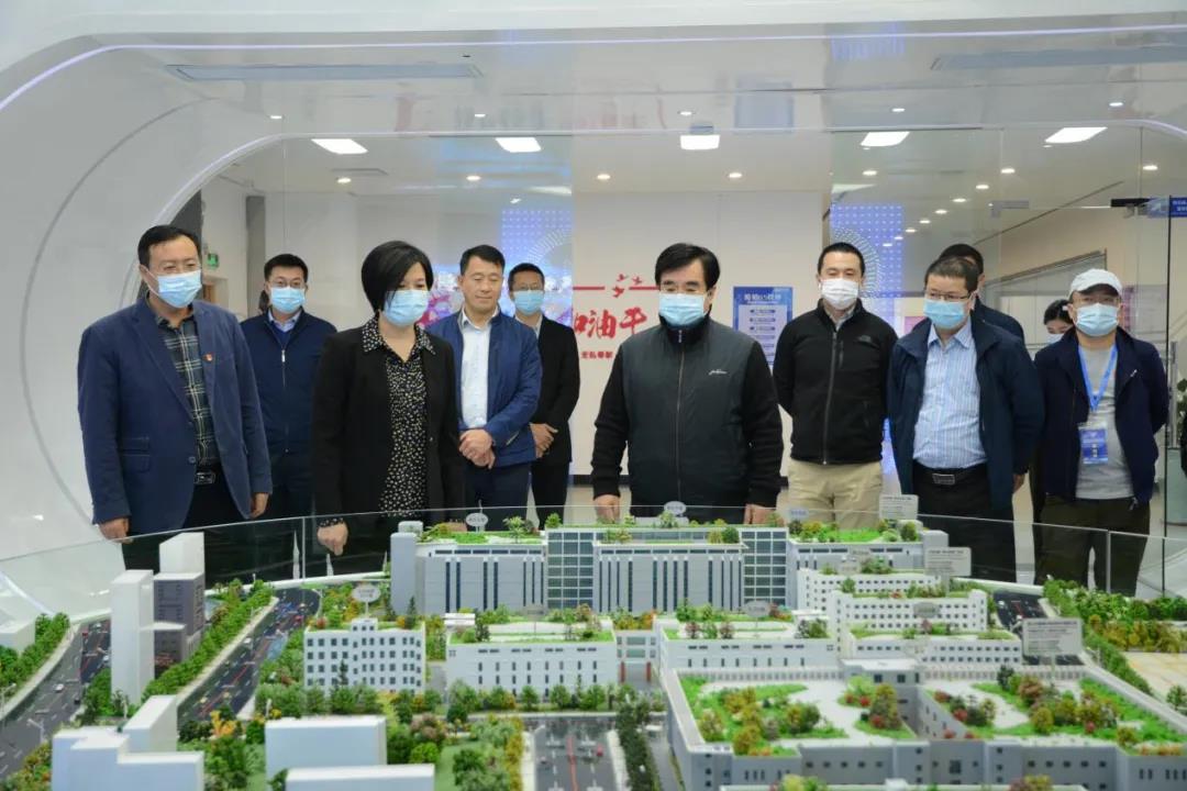 天下政协委员、原中国保监会副主席周延礼一行到广晟公司控股上市公司南宫NG娱乐光电调研