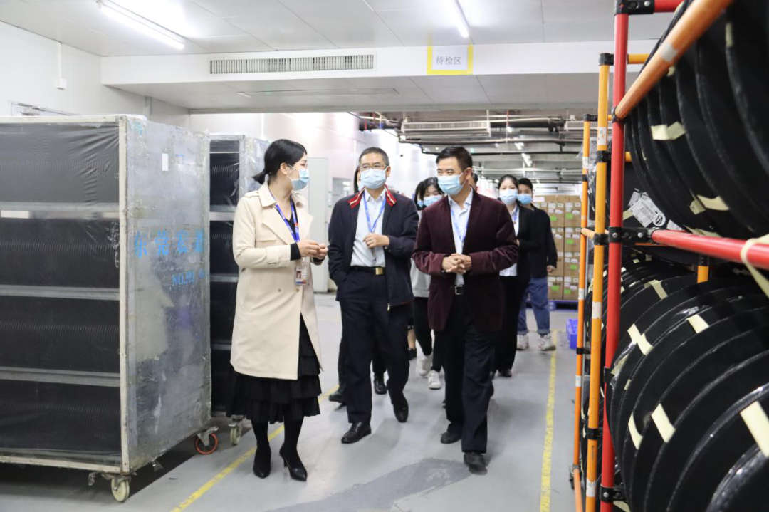 南宫NG娱乐光电党委书记、董事长王广军带队开展春节前清静检查