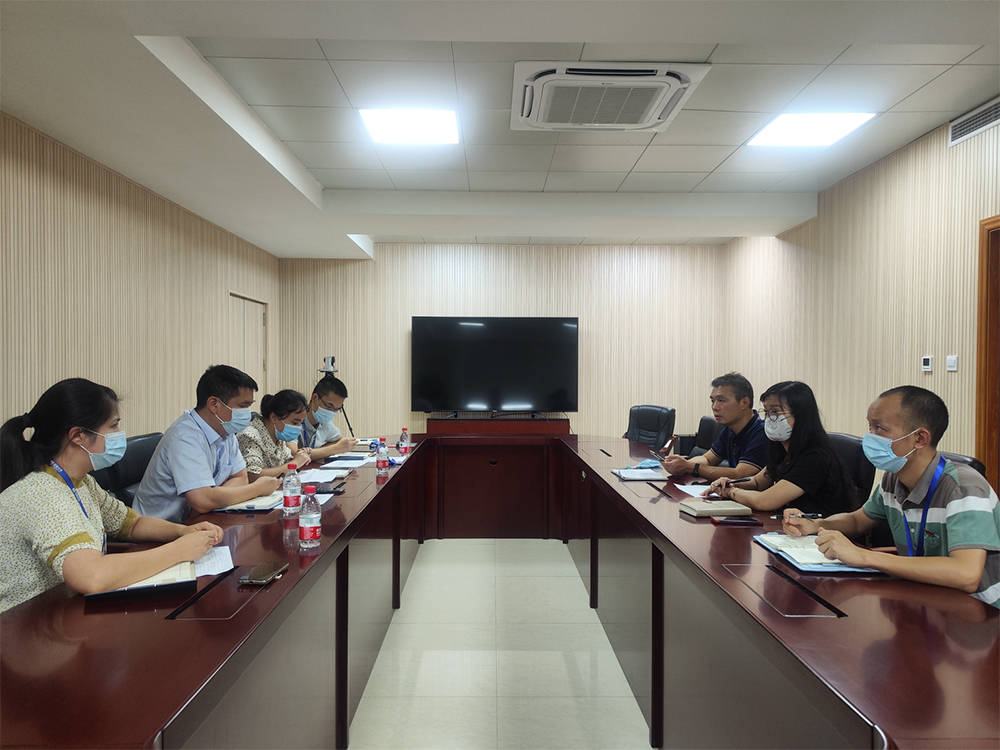 南宫NG娱乐光电常务副总裁欧阳小波接访听诉求、破难点