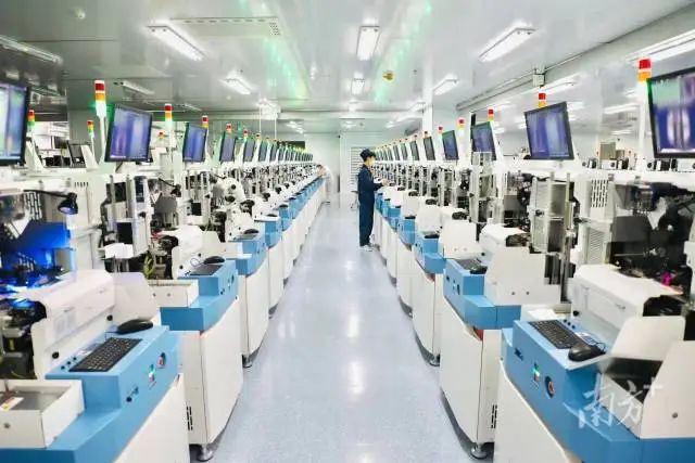 【转载南方日报】南宫NG娱乐光电：“冠军”勇攀高，向新耀未来｜高质量 立潮头